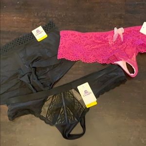 Size M underwear lot! - b. Tempt’d by Wacoal